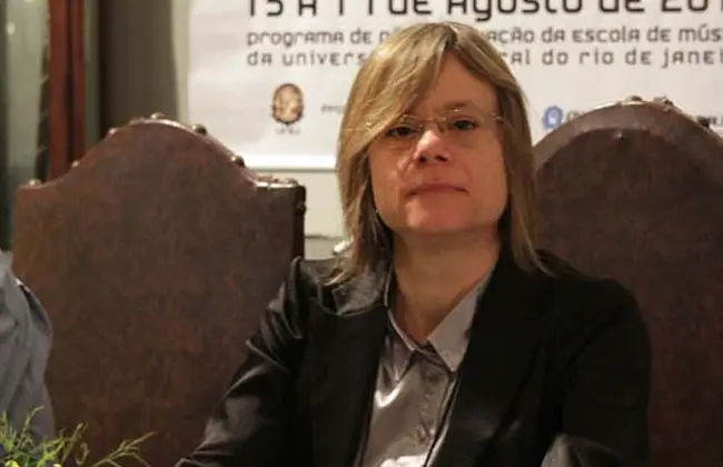 Maria Alice Volpe é editora convidada da Revista Argentina de Musicologia