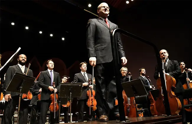 Roberto Tibiriçá é o novo diretor musical e regente titular da Sinfônica do Paraná