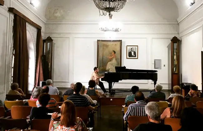 Sonia Maria Vieira em recital com oboísta americano em novembro